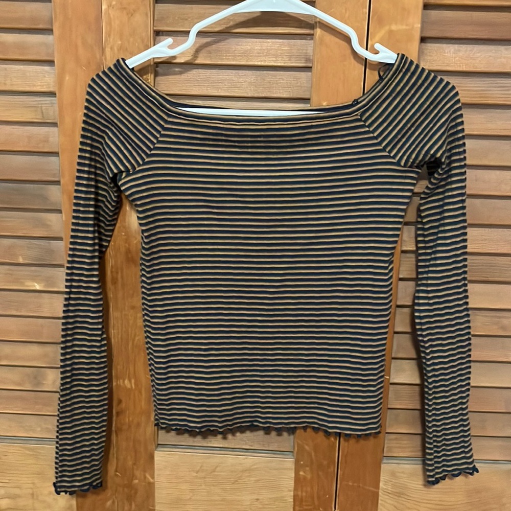 Size small, American Eagle Striped Off Shoulder Crop Top
